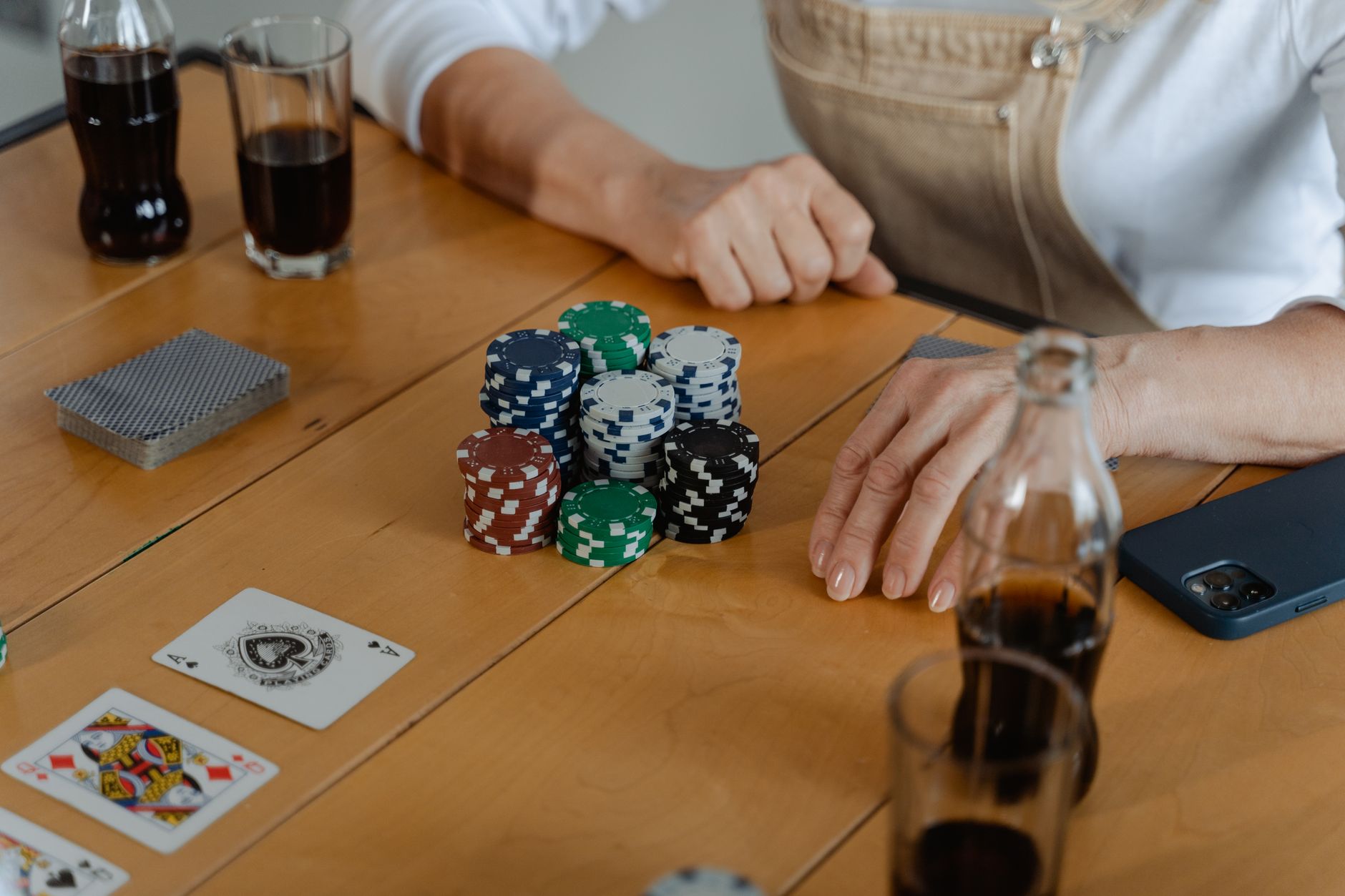 Gambling on Your Phone: The New Smart Way to Win Big